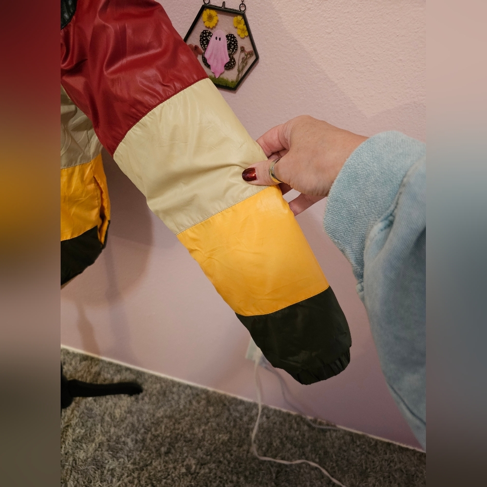 Colorblock Puffer Jacket - Picture 10 of 10